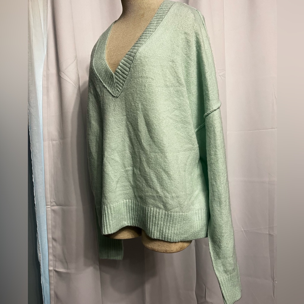 Falls Creek Women's V Neck Size Xl Pullover Sweater Blue Long Sleeve Oversized